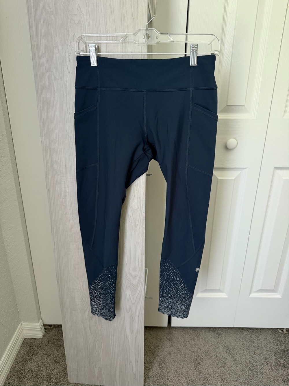 lululemon athletica Tight Stuff Tight II 25” in True Navy - Size 8